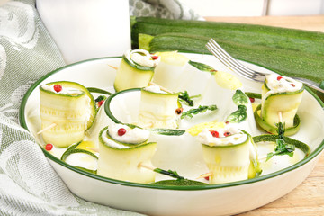 involtini di zucchine ripieni al formaggio