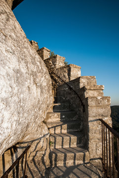 Scala in pietra