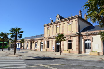 Fototapeta na wymiar Gare kolejowa Millau