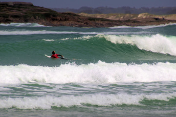 surfer im atlantik