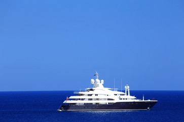 Fototapeta na wymiar Yachts and boats on the sea near Capri Island Italy