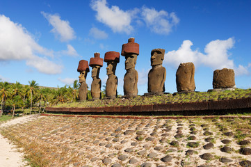 Ile de Paques - statues Moai de l'Ahu Nau Nau