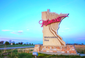 Fototapeta premium Minnesota welcomes you sign