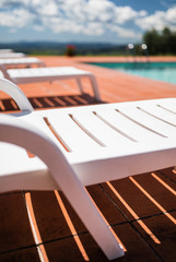 Detail of the pool bed, taken with open aperture