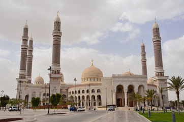 Fototapeta na wymiar Йемен, Сана: Al-Saleh Mosque - президентская мечеть