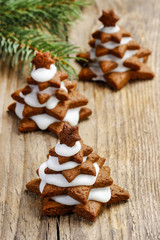 Gingerbread christmas tree on wooden table. Beautiful xmas set