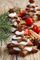 Gingerbread christmas tree on wooden table. Beautiful xmas set