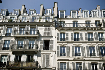 Fototapeta na wymiar Façades d'immeubles parisien, Paris