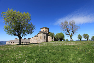 Obraz premium san miguel de aralar primavera navarra 3923-f14