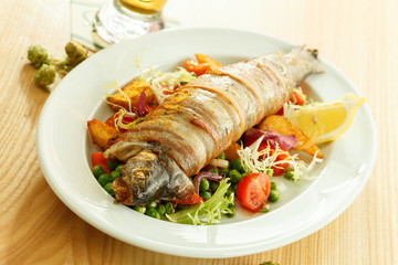trout with vegetables and beer
