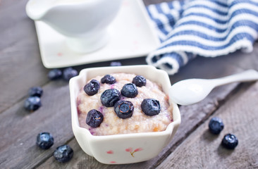 oat flakes with blueberry