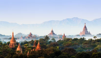 Fototapete Anbetungsstätte Panorama der Tempel von Bagan bei Sonnenaufgang, Bagan, Myanmar