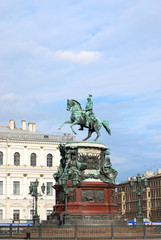 Obraz premium Monument to Nicholas I on St. Isaac's Square