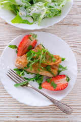 fish fried Arugula and strawberry