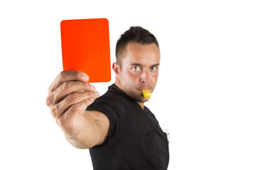 Schiedsrichter mit roter Karte, freigestellt