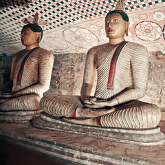 Reclining Buddha statue