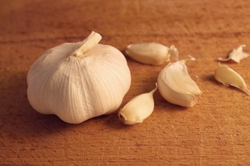 Whole garlic