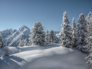 Obraz premium alpine Winterlandschaft in HDR