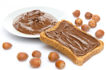 Hazelnut spread, toast and hazelnuts