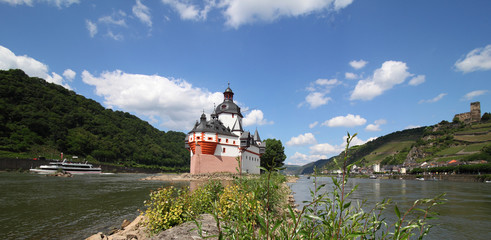 Pfalzgrafenstein, Schiff, Kaub am Rhein und Burg Gutenfels