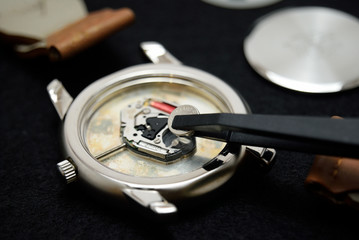 腕時計の電池交換