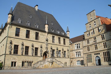 Fototapeta na wymiar Rathausplatz w Osnabrück