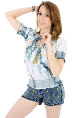 Teenager in Hot Pants und Bluse