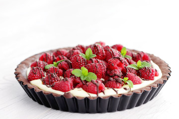 tart with raspberries