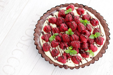 tart with raspberries