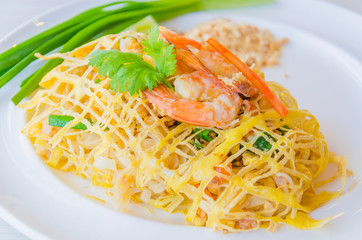 Pad thai