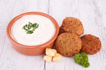 falafel and sauce