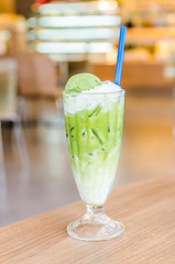 Iced green tea