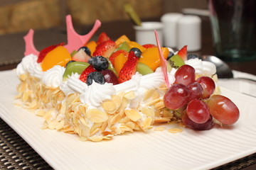 Fresh berry fruit cream cake