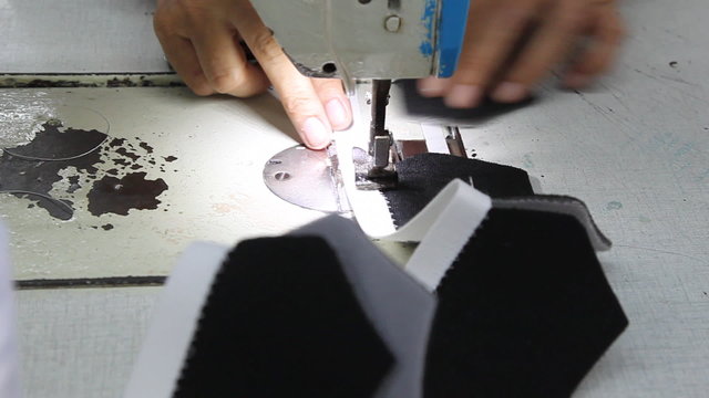 zig-zag stitching operation