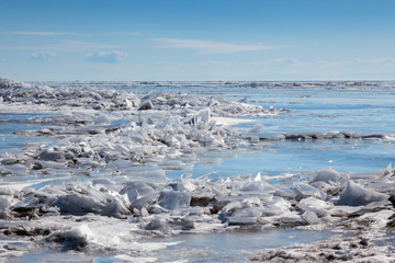 ice hummock © tiplyashina
