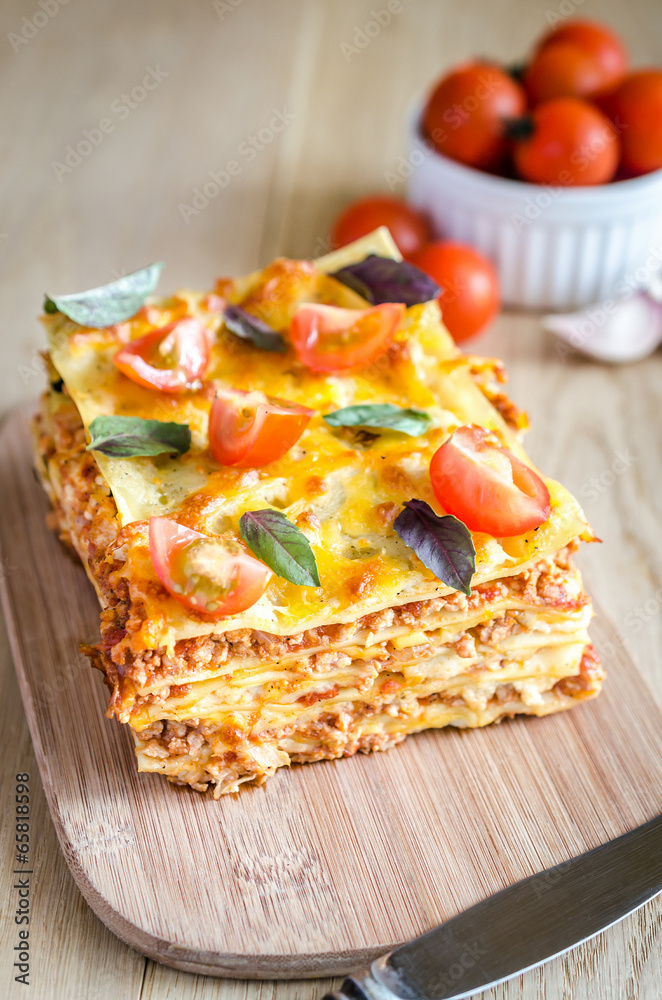 Sticker lasagna with cherry tomatoes