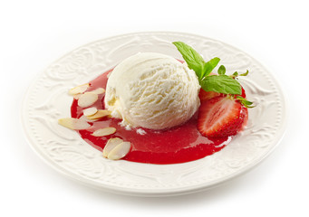 Strawberry dessert with ice cream