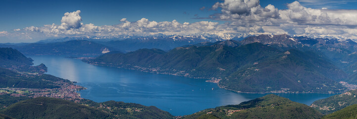 Obraz premium Panorama of the Lago Maggiore