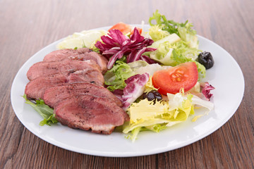 vegetable salad with meat