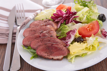 vegetable salad with meat