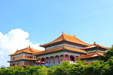 Naklejka premium Traditional Chinese style temple at Wat Leng-Noei-Yi in Nonthabu
