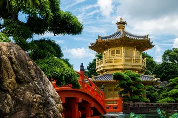 Fototapete Rund The Golden pavilion in Nan Lian Garden, Chi Lin Nunnery © zkyclear