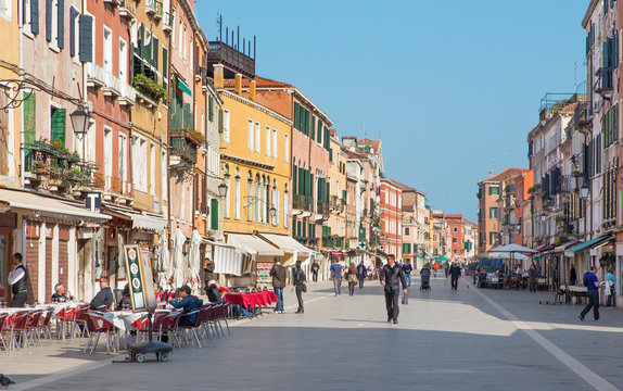 Venice - Street Rio tera Giuseppe Garibaldi