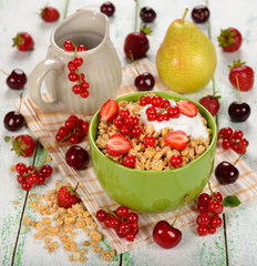 Muesli with berries