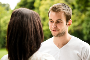 Obraz premium Young couple in love together