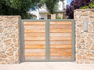 Wooden security gate - 65900191