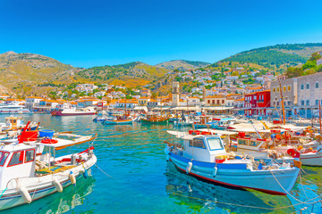 Fototapeta na wymiar The beautiful main port of Hydra island in Greece