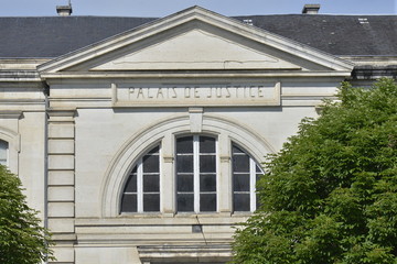 Fronton de Palais de Justice de Ribérac