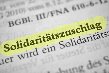 Solidaritätszuschlag - Text gelb markiert