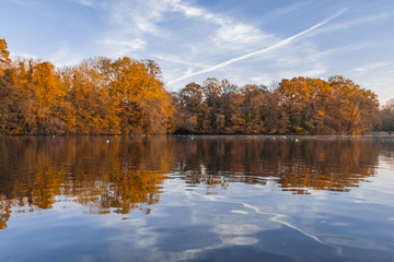 Fototapeta premium Minimes lake Vincennes forest Paris France